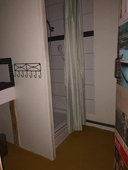 Le Bon Chemin Ateliers Apartment Sainte-Nathalene Luaran gambar